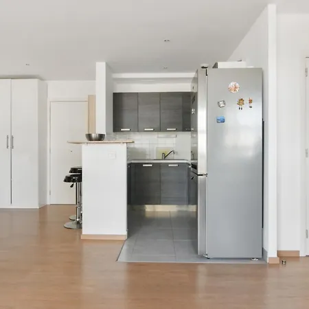 Bright 1br In Euralille District, Close To Stations And Old - Welkeys Lägenhet *